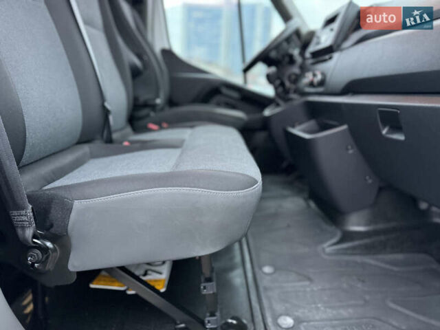 Белый Рено Мастер, объемом двигателя 2.3 л и пробегом 174 тыс. км за 21500 $, фото 49 на Automoto.ua