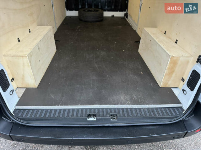 Белый Рено Мастер, объемом двигателя 2.3 л и пробегом 174 тыс. км за 21500 $, фото 34 на Automoto.ua