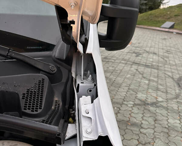 Білий Рено Мастєр, об'ємом двигуна 2.3 л та пробігом 190 тис. км за 19200 $, фото 30 на Automoto.ua