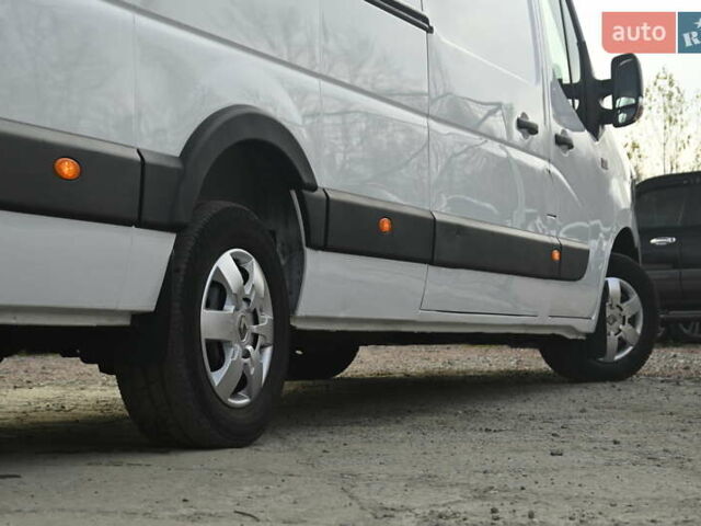 Белый Рено Мастер, объемом двигателя 2.3 л и пробегом 217 тыс. км за 19999 $, фото 15 на Automoto.ua