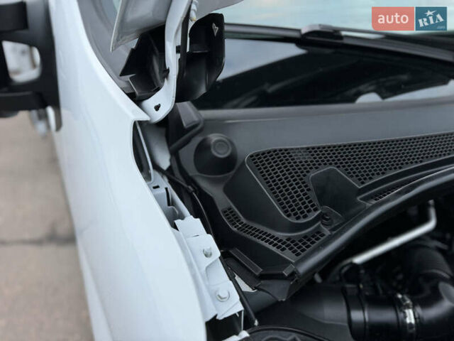 Белый Рено Мастер, объемом двигателя 2.3 л и пробегом 174 тыс. км за 21500 $, фото 86 на Automoto.ua