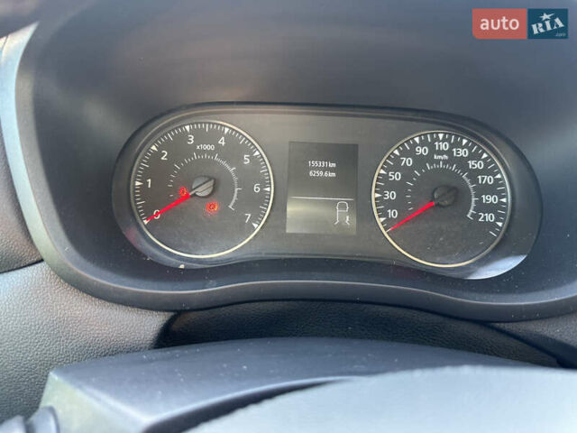 Белый Рено Мастер, объемом двигателя 2.5 л и пробегом 155 тыс. км за 20000 $, фото 10 на Automoto.ua