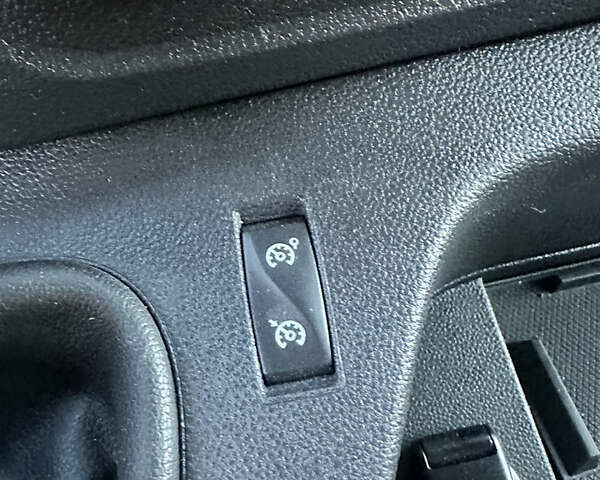 Білий Рено Мастєр, об'ємом двигуна 2.3 л та пробігом 201 тис. км за 18700 $, фото 51 на Automoto.ua