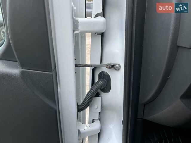 Рено Мастер 2020 в Дубно на Automoto.ua Белый Рено Мастер, объемом двигателя 2.3 л и пробегом 201 тыс. км за 18600 $, фото 52 на Automoto.ua