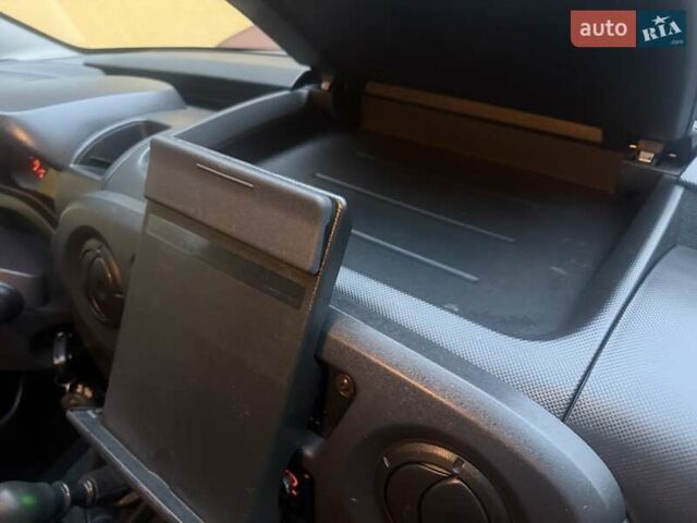 Білий Рено Мастєр, об'ємом двигуна 2.3 л та пробігом 267 тис. км за 16700 $, фото 73 на Automoto.ua