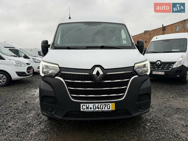 Белый Рено Мастер, объемом двигателя 0 л и пробегом 193 тыс. км за 23900 $, фото 1 на Automoto.ua