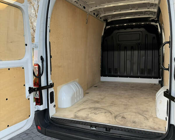 Білий Рено Мастєр, об'ємом двигуна 2.3 л та пробігом 195 тис. км за 17999 $, фото 55 на Automoto.ua