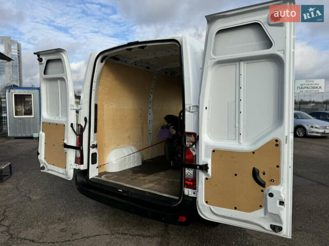 Белый Рено Мастер, объемом двигателя 2.3 л и пробегом 209 тыс. км за 21000 $, фото 103 на Automoto.ua