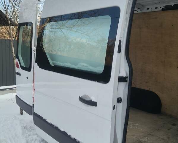 Белый Рено Мастер, объемом двигателя 2.3 л и пробегом 307 тыс. км за 20350 $, фото 22 на Automoto.ua