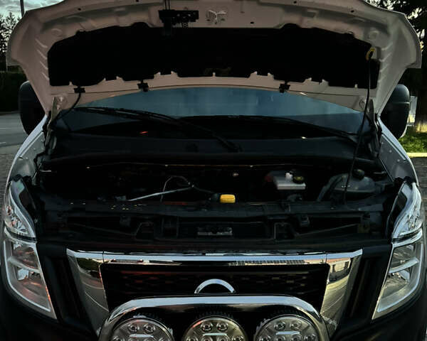 Белый Рено Мастер, объемом двигателя 2.3 л и пробегом 174 тыс. км за 20800 $, фото 43 на Automoto.ua