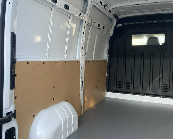 Белый Рено Мастер, объемом двигателя 2.3 л и пробегом 135 тыс. км за 20600 $, фото 17 на Automoto.ua