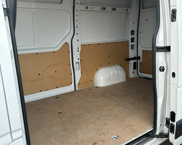 Белый Рено Мастер, объемом двигателя 0 л и пробегом 40 тыс. км за 20300 $, фото 16 на Automoto.ua