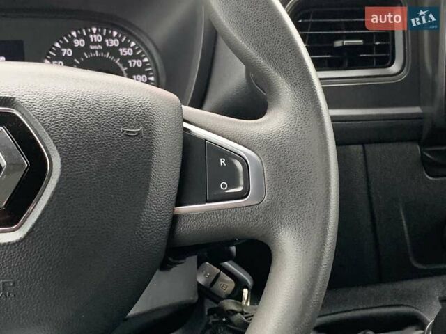 Белый Рено Мастер, объемом двигателя 2.3 л и пробегом 209 тыс. км за 19999 $, фото 40 на Automoto.ua