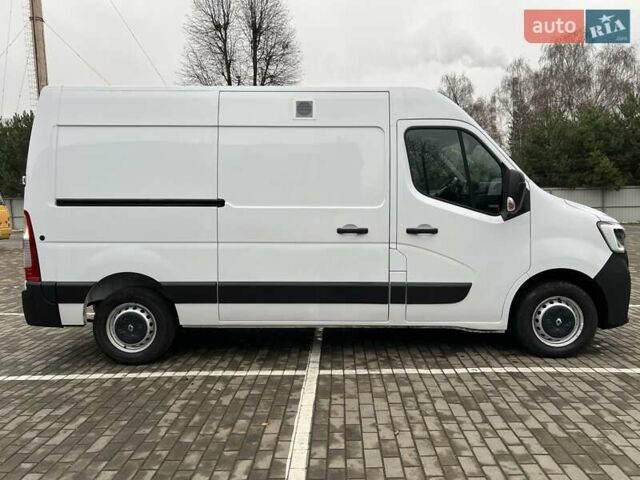 Белый Рено Мастер, объемом двигателя 2.3 л и пробегом 235 тыс. км за 18799 $, фото 12 на Automoto.ua
