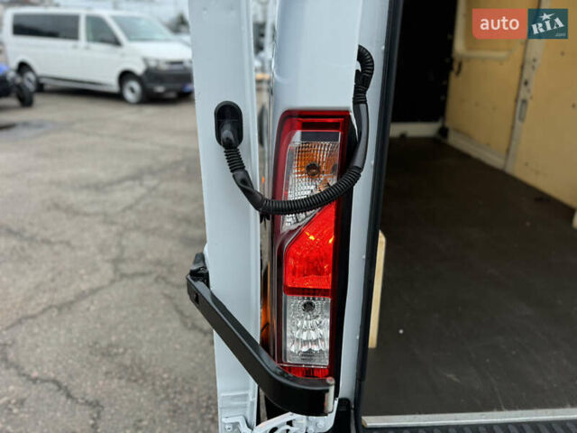 Белый Рено Мастер, объемом двигателя 2.3 л и пробегом 174 тыс. км за 21500 $, фото 41 на Automoto.ua