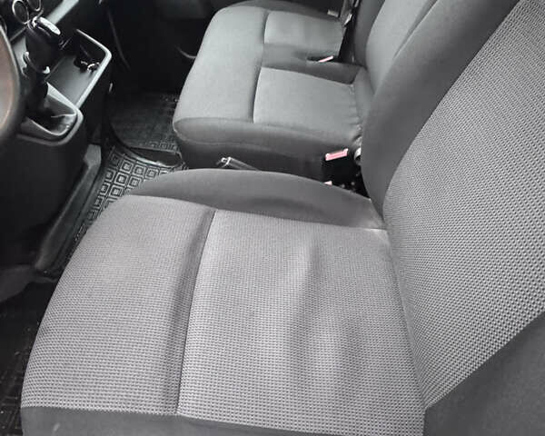 Белый Рено Мастер, объемом двигателя 2.3 л и пробегом 75 тыс. км за 23500 $, фото 8 на Automoto.ua