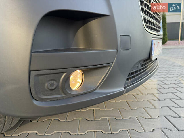 Білий Рено Мастєр, об'ємом двигуна 2.3 л та пробігом 187 тис. км за 21900 $, фото 24 на Automoto.ua