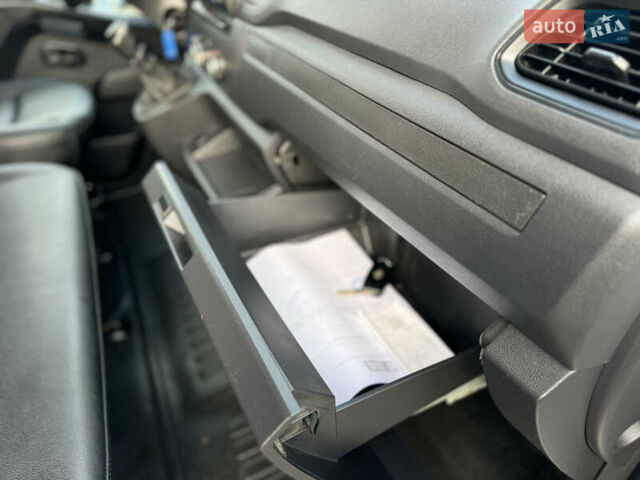 Белый Рено Мастер, объемом двигателя 2.3 л и пробегом 209 тыс. км за 21000 $, фото 76 на Automoto.ua