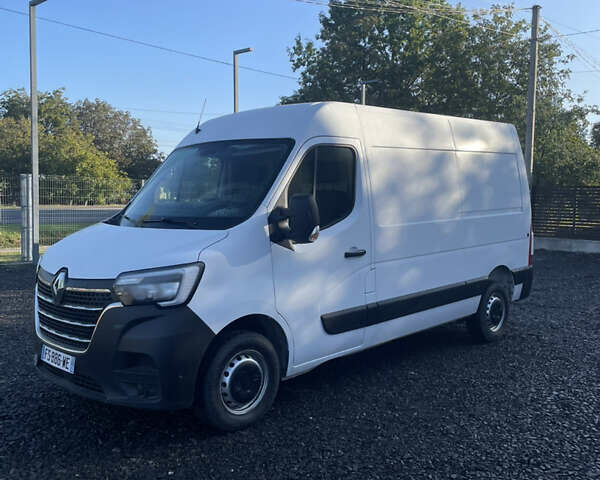 Белый Рено Мастер, объемом двигателя 2.3 л и пробегом 135 тыс. км за 20600 $, фото 2 на Automoto.ua