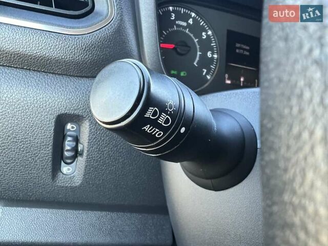 Білий Рено Мастєр, об'ємом двигуна 2.3 л та пробігом 198 тис. км за 18699 $, фото 31 на Automoto.ua