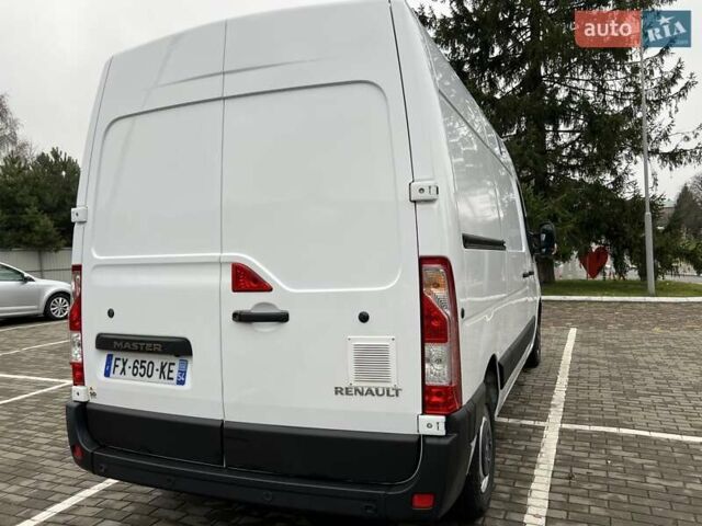 Белый Рено Мастер, объемом двигателя 2.3 л и пробегом 235 тыс. км за 18799 $, фото 10 на Automoto.ua