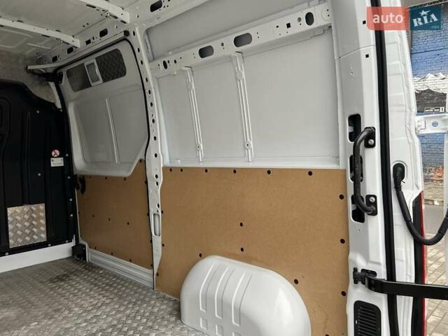 Белый Рено Мастер, объемом двигателя 2.3 л и пробегом 235 тыс. км за 18799 $, фото 25 на Automoto.ua