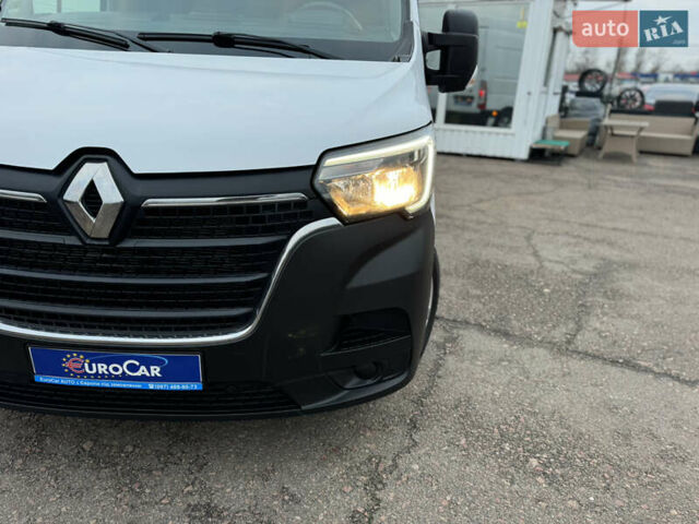 Белый Рено Мастер, объемом двигателя 2.3 л и пробегом 174 тыс. км за 21500 $, фото 12 на Automoto.ua