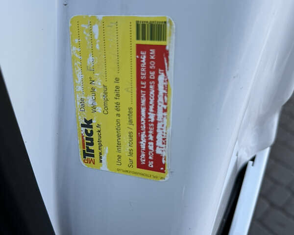 Білий Рено Мастєр, об'ємом двигуна 2.3 л та пробігом 195 тис. км за 17999 $, фото 25 на Automoto.ua