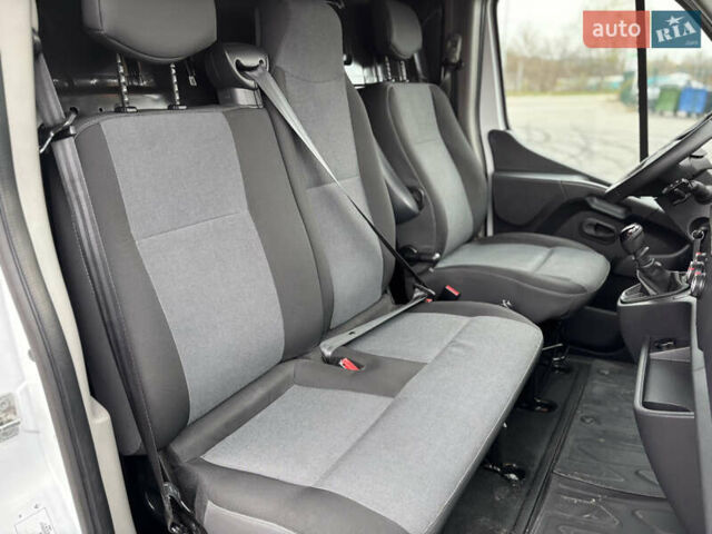 Білий Рено Мастєр, об'ємом двигуна 2.3 л та пробігом 175 тис. км за 19900 $, фото 12 на Automoto.ua