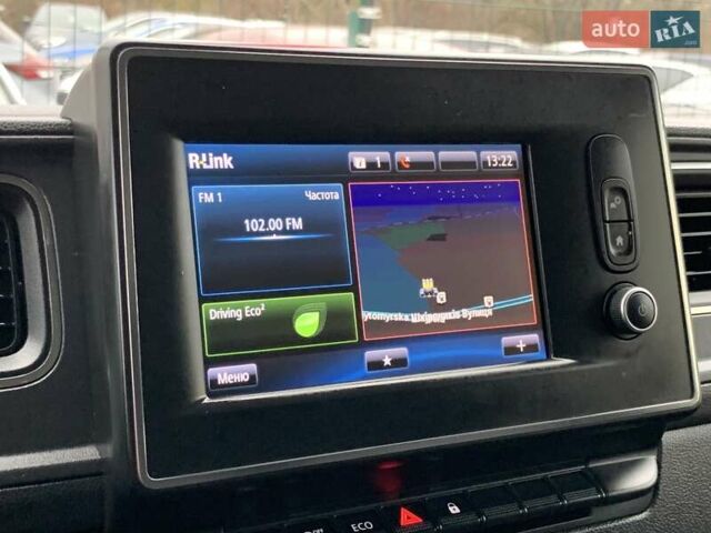 Белый Рено Мастер, объемом двигателя 2.3 л и пробегом 209 тыс. км за 19999 $, фото 49 на Automoto.ua