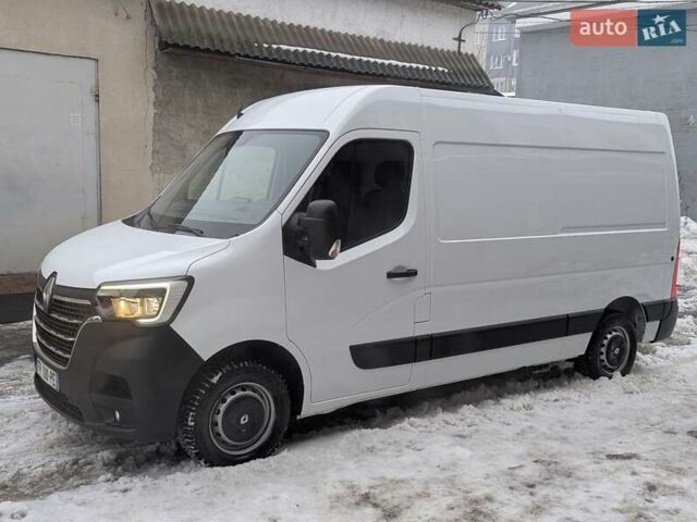 Белый Рено Мастер, объемом двигателя 2.3 л и пробегом 229 тыс. км за 18900 $, фото 1 на Automoto.ua