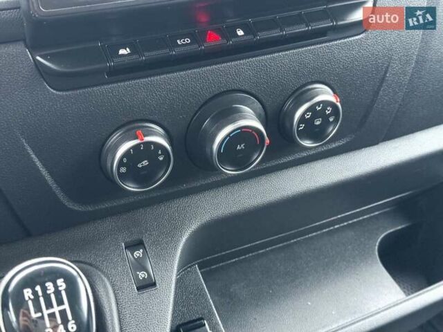 Белый Рено Мастер, объемом двигателя 2.3 л и пробегом 125 тыс. км за 21500 $, фото 18 на Automoto.ua