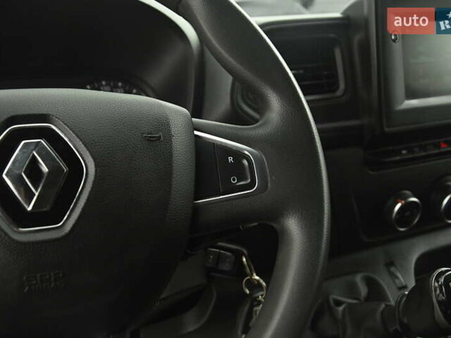 Белый Рено Мастер, объемом двигателя 2.3 л и пробегом 217 тыс. км за 19999 $, фото 25 на Automoto.ua