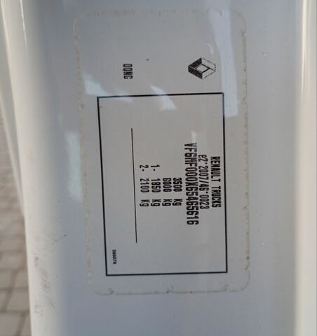 Белый Рено Мастер, объемом двигателя 2.3 л и пробегом 208 тыс. км за 18500 $, фото 15 на Automoto.ua