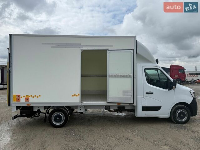 Белый Рено Мастер, объемом двигателя 2.3 л и пробегом 220 тыс. км за 22800 $, фото 14 на Automoto.ua