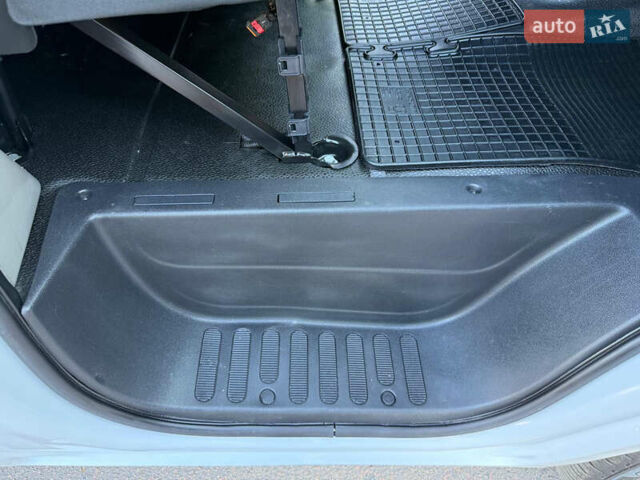 Білий Рено Мастєр, об'ємом двигуна 2.3 л та пробігом 192 тис. км за 21500 $, фото 61 на Automoto.ua