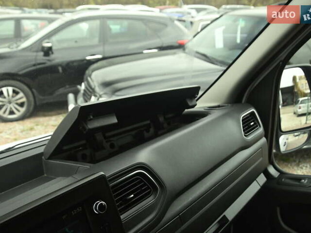 Белый Рено Мастер, объемом двигателя 2.3 л и пробегом 217 тыс. км за 19999 $, фото 33 на Automoto.ua