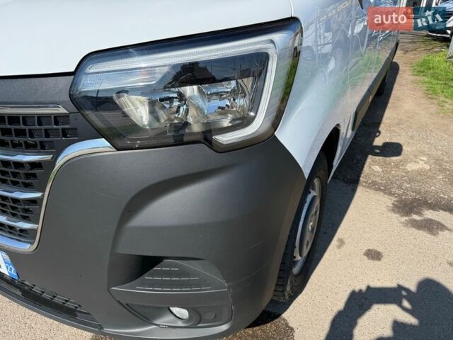 Белый Рено Мастер, объемом двигателя 2.3 л и пробегом 190 тыс. км за 19600 $, фото 2 на Automoto.ua