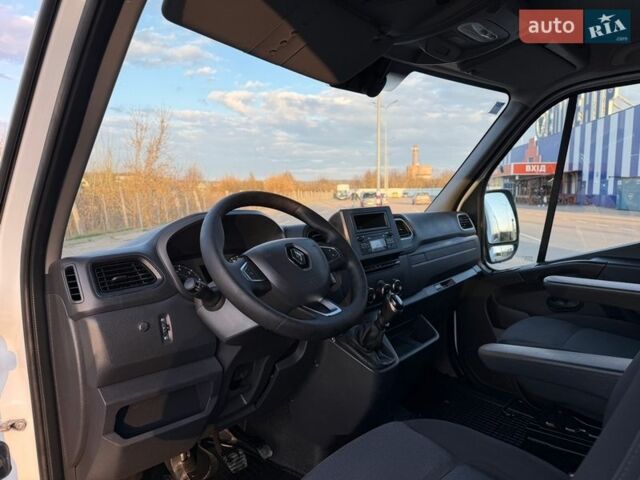Белый Рено Мастер, объемом двигателя 0 л и пробегом 148 тыс. км за 26800 $, фото 29 на Automoto.ua