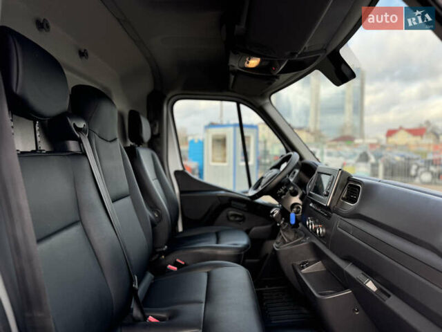 Белый Рено Мастер, объемом двигателя 2.3 л и пробегом 209 тыс. км за 21000 $, фото 72 на Automoto.ua