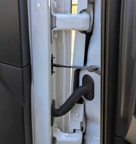 Белый Рено Мастер, объемом двигателя 2.3 л и пробегом 229 тыс. км за 18800 $, фото 10 на Automoto.ua