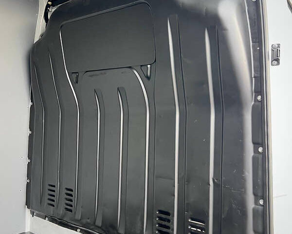 Білий Рено Мастєр, об'ємом двигуна 2.3 л та пробігом 107 тис. км за 23900 $, фото 37 на Automoto.ua