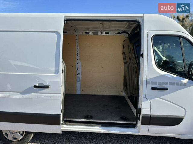 Белый Рено Мастер, объемом двигателя 2.3 л и пробегом 226 тыс. км за 19600 $, фото 27 на Automoto.ua