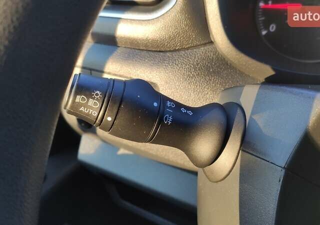 Білий Рено Мастєр, об'ємом двигуна 2.3 л та пробігом 238 тис. км за 17400 $, фото 21 на Automoto.ua