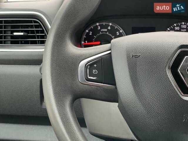 Белый Рено Мастер, объемом двигателя 2.3 л и пробегом 209 тыс. км за 19999 $, фото 39 на Automoto.ua