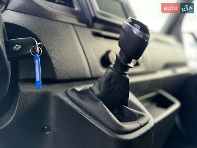 Белый Рено Мастер, объемом двигателя 2.3 л и пробегом 209 тыс. км за 21000 $, фото 58 на Automoto.ua