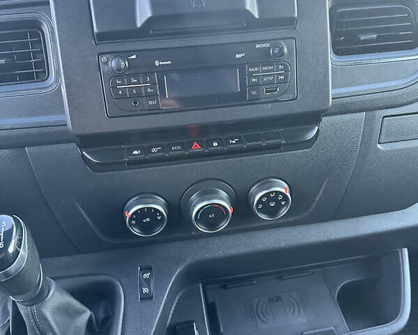 Білий Рено Мастєр, об'ємом двигуна 2.3 л та пробігом 201 тис. км за 18700 $, фото 44 на Automoto.ua