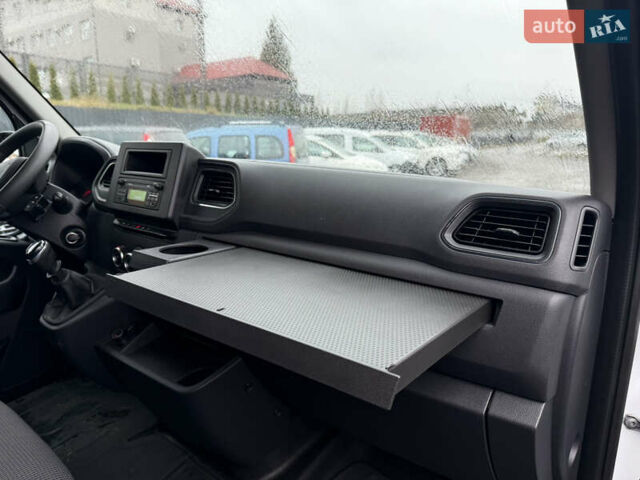 Белый Рено Мастер, объемом двигателя 0 л и пробегом 193 тыс. км за 23900 $, фото 28 на Automoto.ua