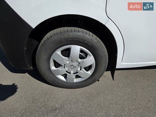 Белый Рено Мастер, объемом двигателя 0 л и пробегом 192 тыс. км за 21900 $, фото 47 на Automoto.ua