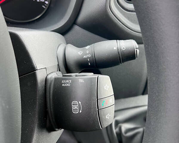 Білий Рено Мастєр, об'ємом двигуна 2.3 л та пробігом 107 тис. км за 23900 $, фото 30 на Automoto.ua